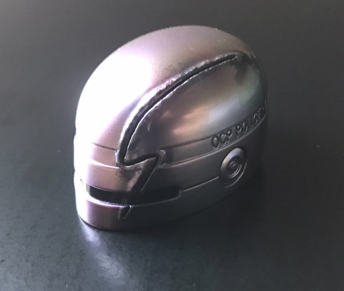 Hot toys mms827d74 robocop - hot, 2